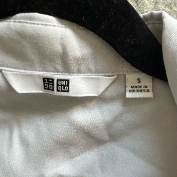 Uniqlo Rayon Long Sleeve Blouse Light Gray Sz S NWT - Picture 6 of 6